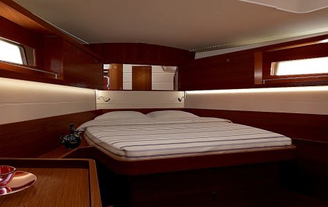 BeneteauOceanis45_cabin