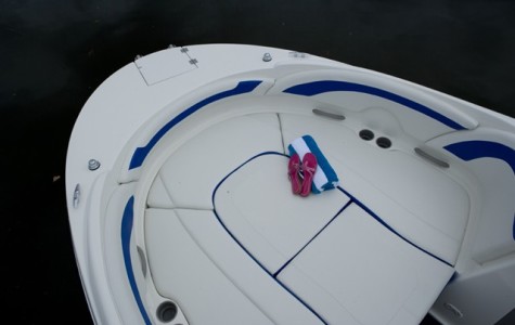 bayliner_249_deck_boat (4)