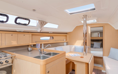 beneteau-oceanis-31 (6)