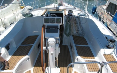 beneteau-oceanis-373 (2)