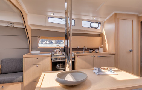 beneteau-oceanis-38 (7)